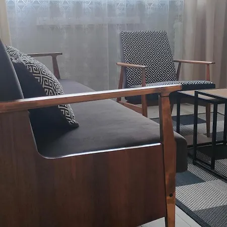 Lobzow Apartment *